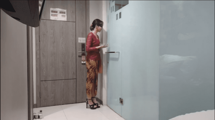 Indo Kebaya Merah Dihotel