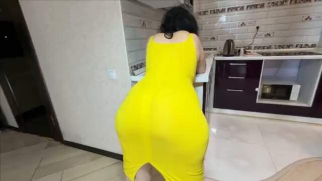 Video TikTok Warung Madura VC Viral Baju Kuning